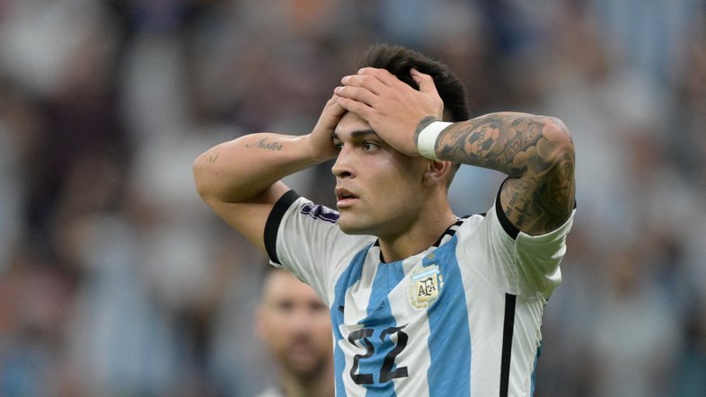 JUAN MABROMATA / AFP