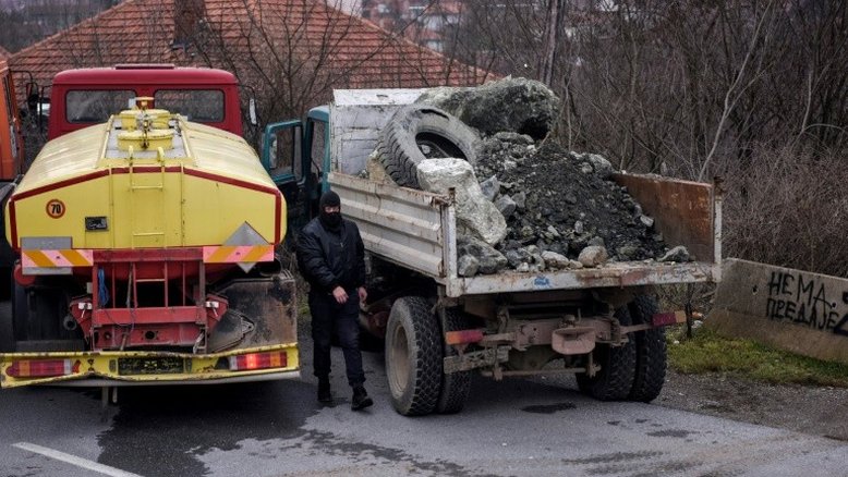 Passagens fronteiriças são reabertas entre Kosovo e Sérvia