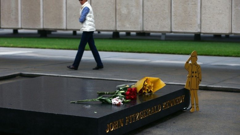 EUA libera milhares de documentos sobre assassinato do presidente Kennedy