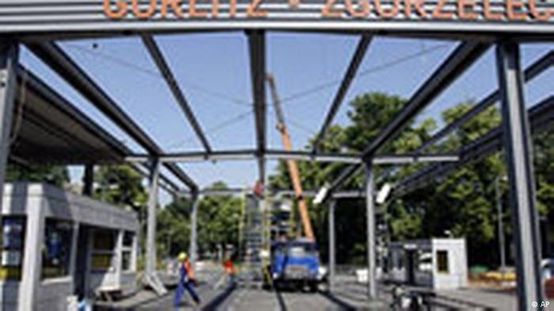 2007: Espaço Schengen ampliado para ex-Cortina de Ferro