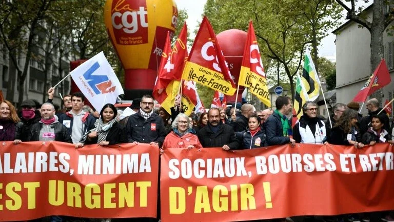 Macron adia apresentação da polêmica reforma da previdência na França