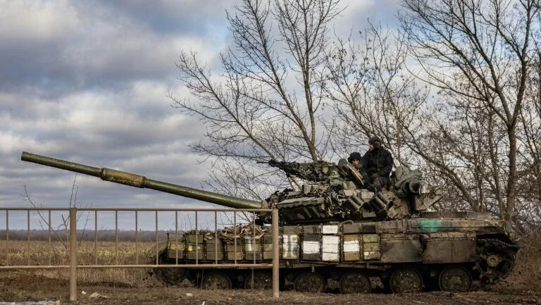 Rússia não mostra interesse real em acabar com guerra na Ucrânia, diz Blinken