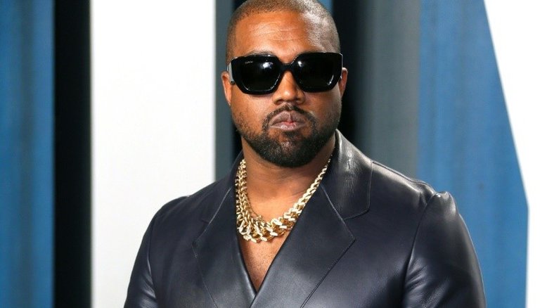 Twitter suspende Kanye West após mensagens de apoio a Hitler