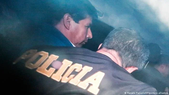 Castillo oficializa pedido de asilo no México