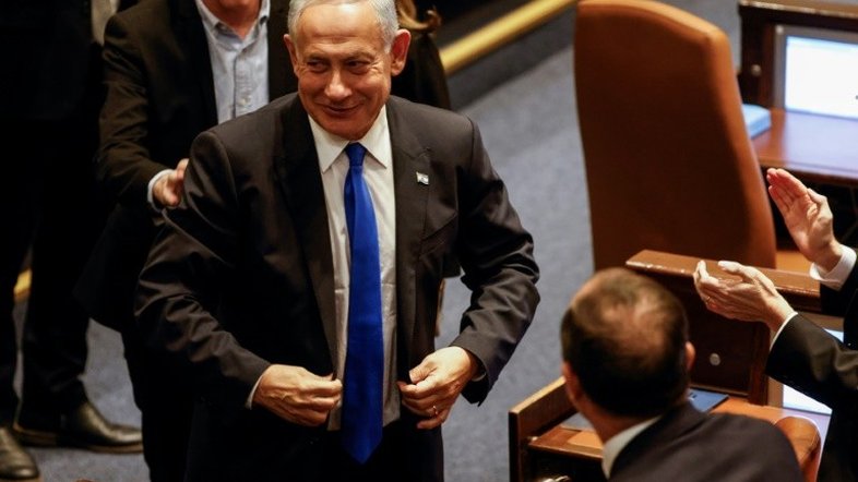 Netanyahu volta ao poder à frente do governo mais à direita de Israel