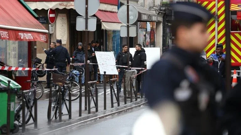 Três mortos e três feridos em tiroteio em Paris