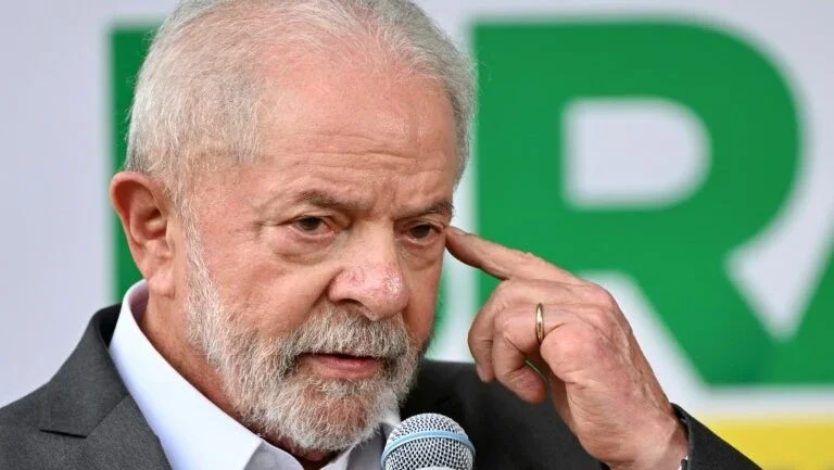 Lula vai se reunir com novos comandantes das Forças Armadas