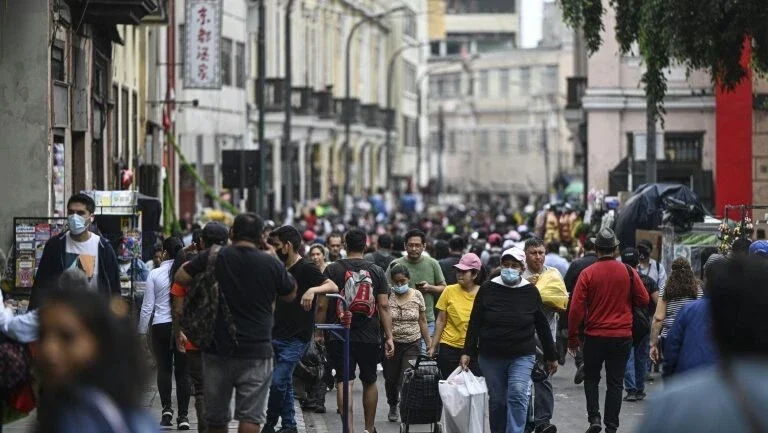 Economia do Peru resiste aos terremotos políticos