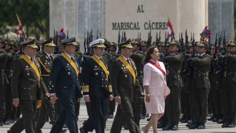 Forças Armadas do Peru foram decisivas para frustrar tentativa de golpe