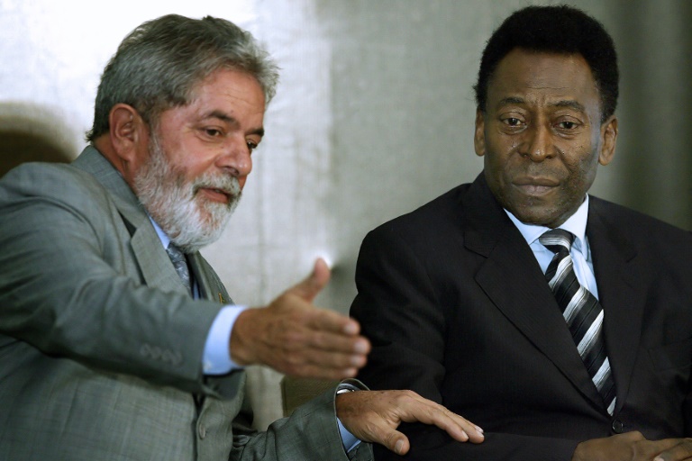 Lula sanciona lei que institui Dia do Rei Pelé