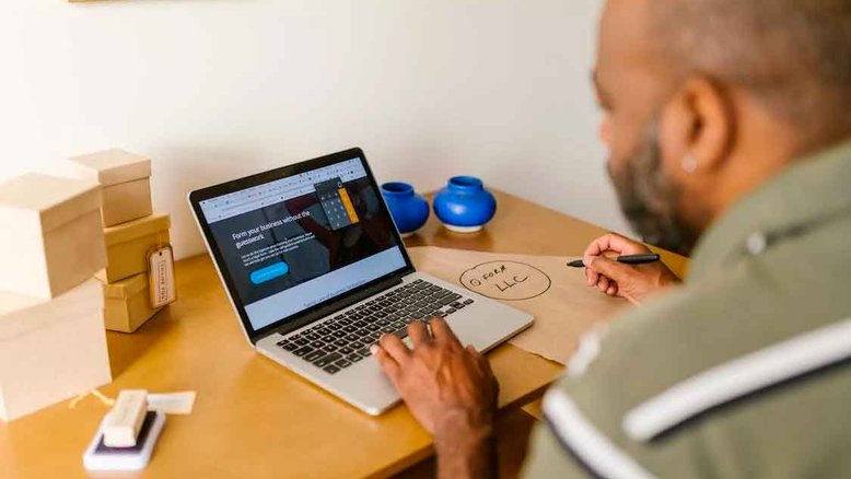 Startup lança plataforma que ajuda empreendedores iniciarem seu negócios