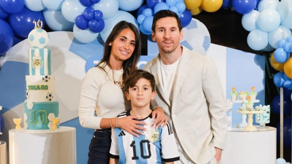 Filho de Messi reproduz no papel música entoada pelos argentinos no Catar: 'Quero ganhar a terceira'
