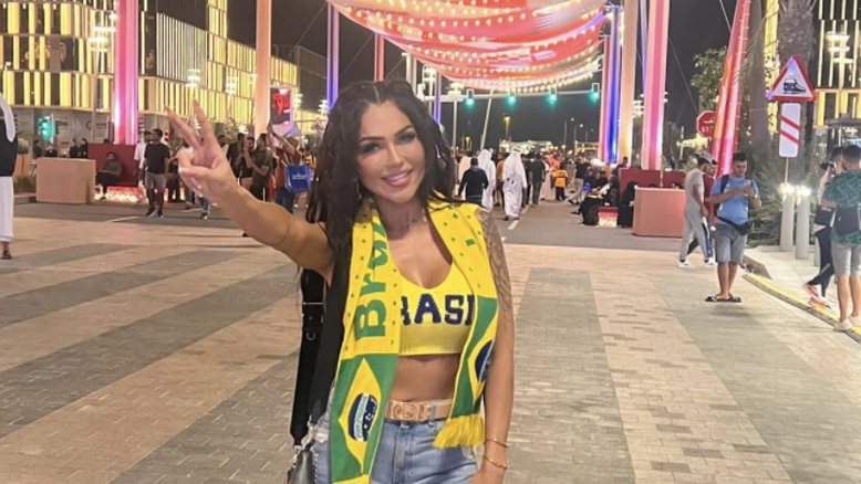 'Musa do Brasil': Flor Ferraz se tornou a brasileira queridinha dos turistas no Catar