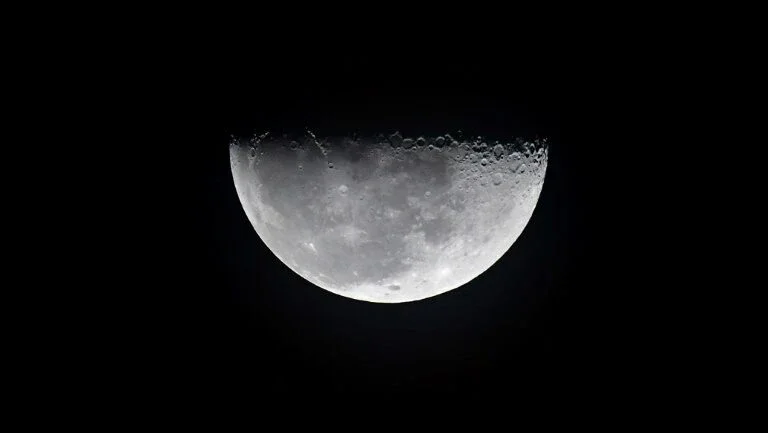 SpaceX lança à Lua primeiro módulo de pouso privado japonês