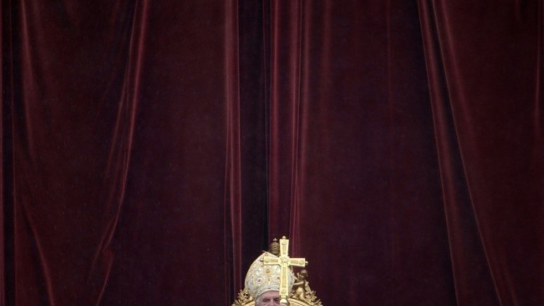 Papa Francisco presidirá funeral de Bento XVI em 5 de janeiro