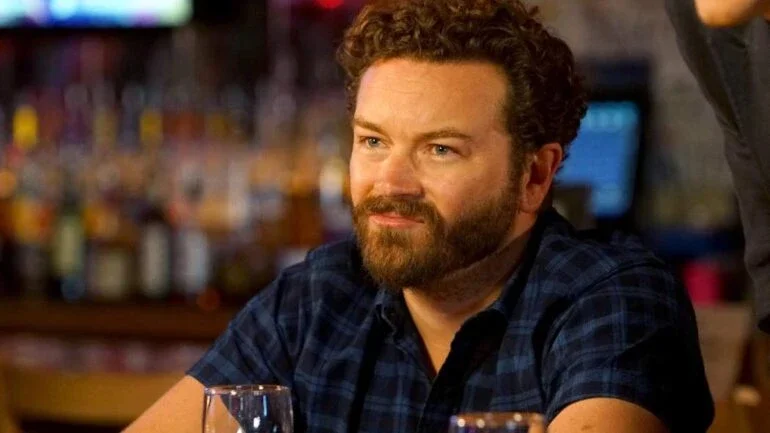 Acusado de estupro, Danny Masterson tem julgamento anulado