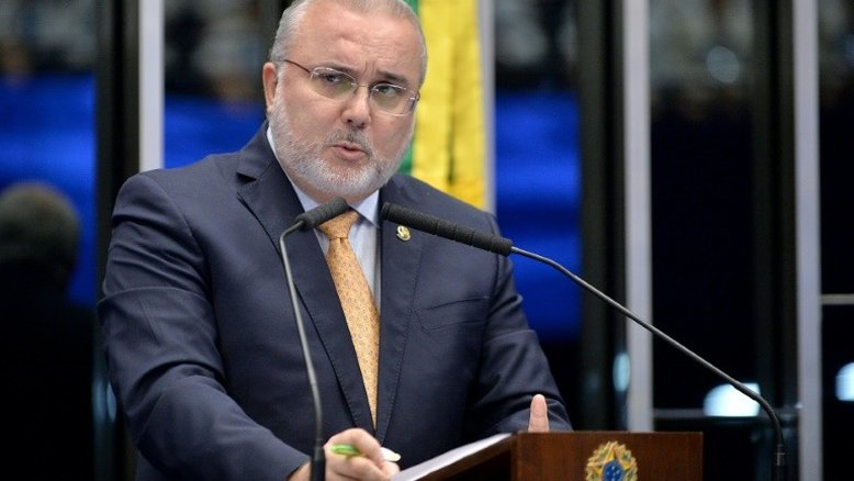 Lula nomeia senador Jean Paul Prates para presidir a Petrobras