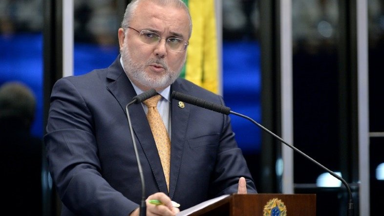 Lula nomeia senador Jean Paul Prates para presidir a Petrobras