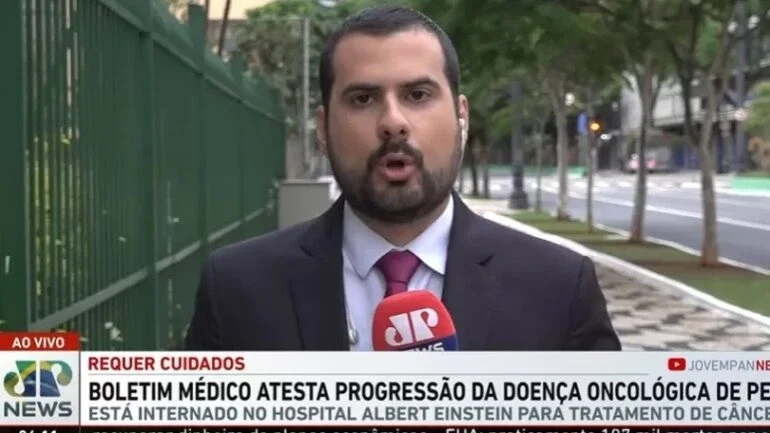 Repórter da Joven Pan comete gafe ao dizer que Pelé teve 