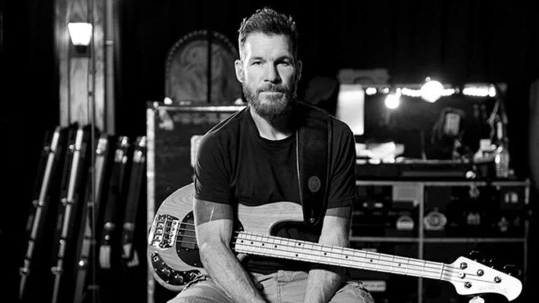 Tim Commerford, baixista do grupo Rage Against the Machine