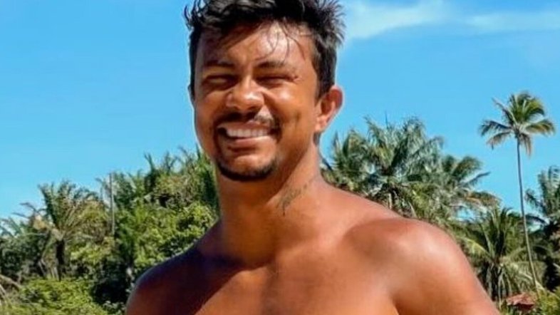 Além de Xamã, veja outros famosos que têm o órgão genital avantajado