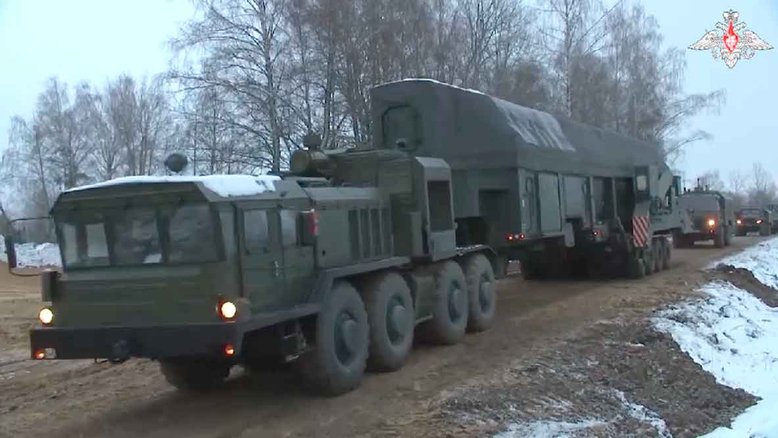 Putin 'prepara um SEGUNDO míssil nuclear Yars para combate' em meio a aumento de tensões com o ocidente