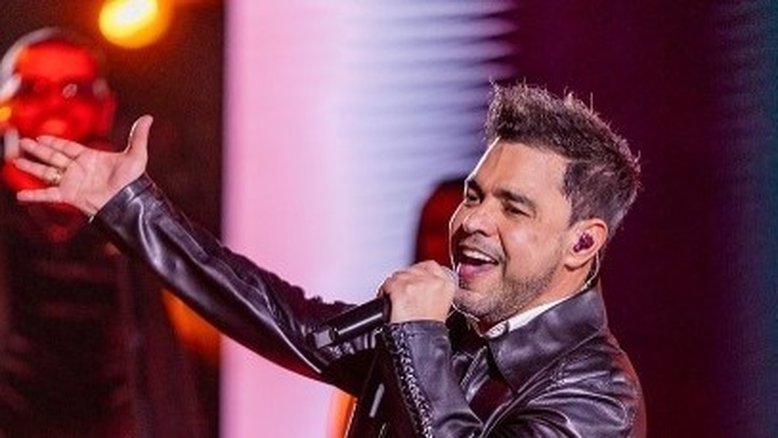 Fonoaudióloga analisa dificuldade de Zezé Di Camargo após cantor desafinar em show