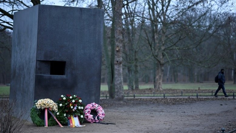 Parlamento alemão presta homenagem pela 1ª vez às vítimas LGBTQIA+ do nazismo
