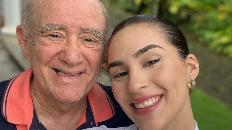 Aos 88 anos, Renato Aragão ganha homenagem da filha nas redes