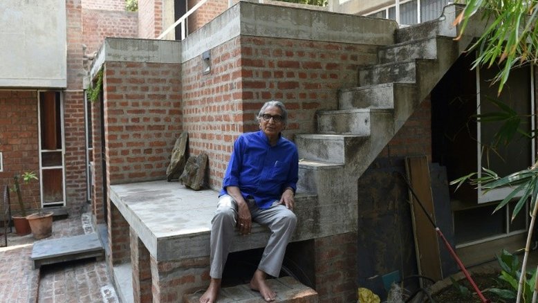 Premiado arquiteto indiano Balkrishna Doshi morre aos 95 anos