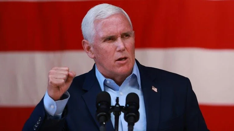 Documentos confidenciais são encontrados na casa de ex-vice dos EUA Mike Pence