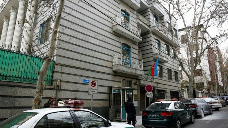 Ataque contra embaixada do Azerbaijão no Irã deixa um morto