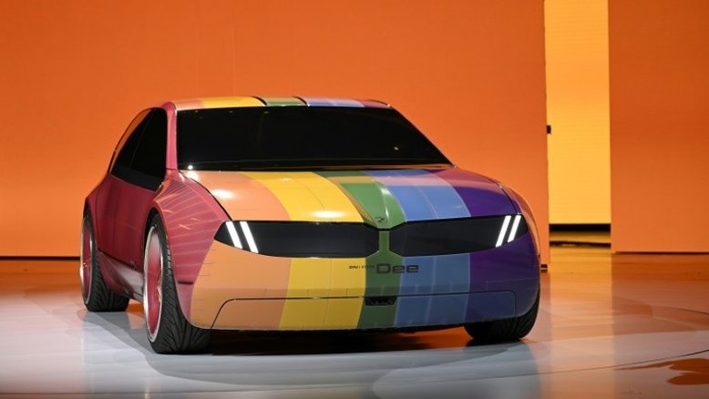 BMW apresenta na CES protótipo de carro que muda de cor a pedido