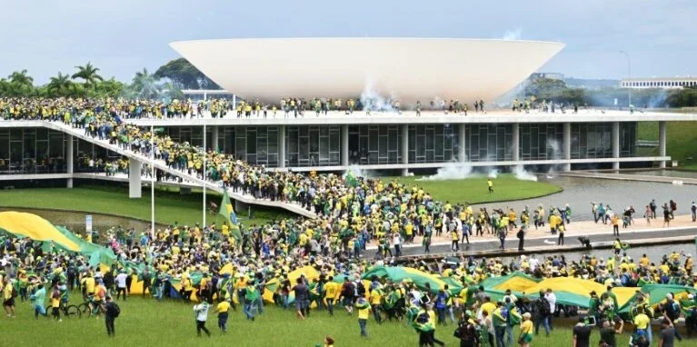 Moraes vota por tornar réus mais 250 investigados pelo 8/1