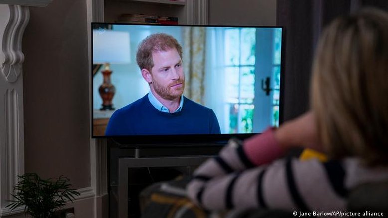 Príncipe Harry acusa imprensa de semear a discórdia na família real
