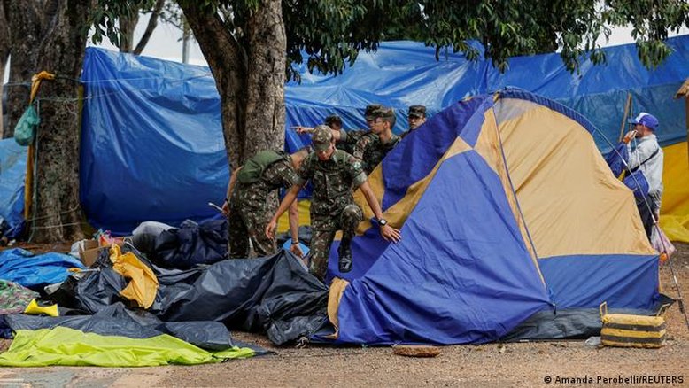 O entrave do Exército ao fim do camping golpista em Brasília