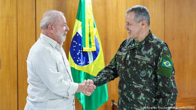 Exército brasileiro tem novo comandante