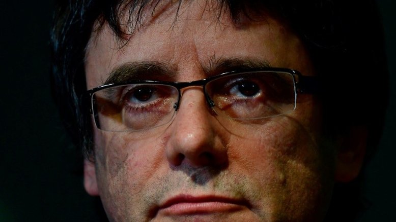 Justiça espanhola retira acusação de sedição contra ex-presidente catalão