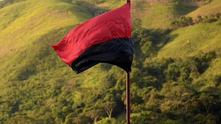 'Erro' de Petro prejudica processo de paz com ELN na Colômbia