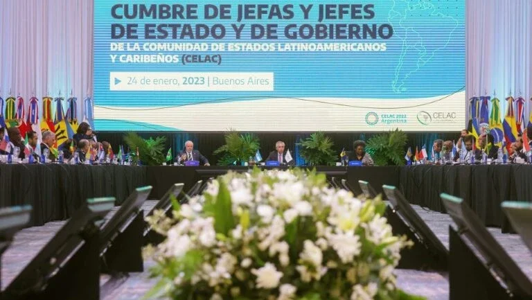 Celac aposta na integração e comemora volta do Brasil