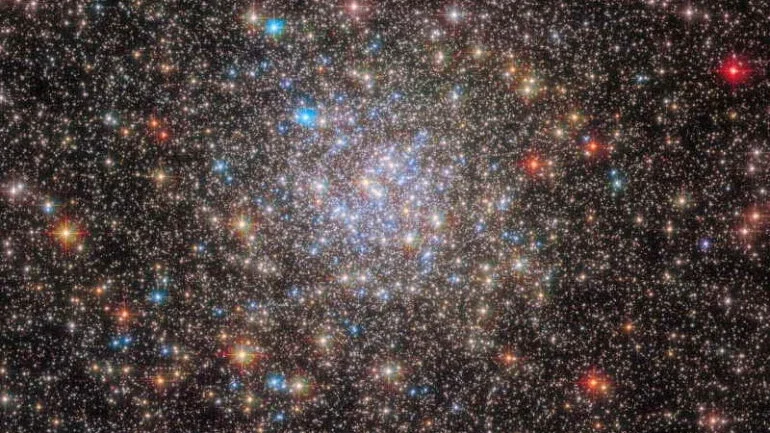 Telescópio da Nasa detecta pela 1ª vez molécula de carbono fora da Terra