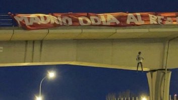 Espanha condena 4 torcedores por 'boneco enforcado' de Vini Jr.