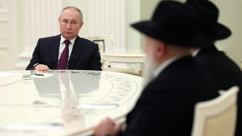 Putin acusa Ucrânia de crimes 'neonazistas' no Dia da Lembrança do Holocausto