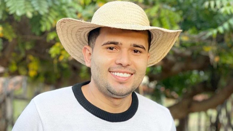 Saiba quem é Odair José da Silva, o Super Odair, novo fenômeno das redes