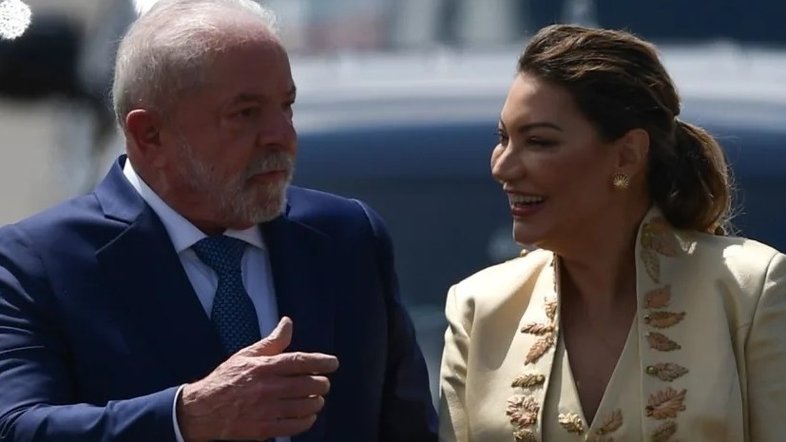 Após Janja ter a roupa da posse criticada; relembre os looks das primeiras-damas