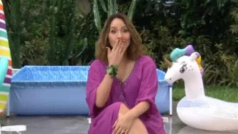 Ao vivo no 'É de Casa', Maria Beltrão troca pamonha por maconha