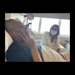 Filha de Pelé mostra em imagens os últimos dias do Rei do Futebol no hospital