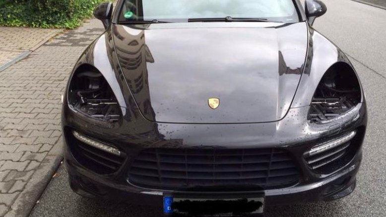 Furto de faróis de Porsche cresce no Brasil; acessório fornece iluminação ideal para cultivo de maconha