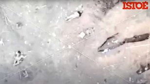 Russos são encurralados por ucranianos e acabam pegos em explosão