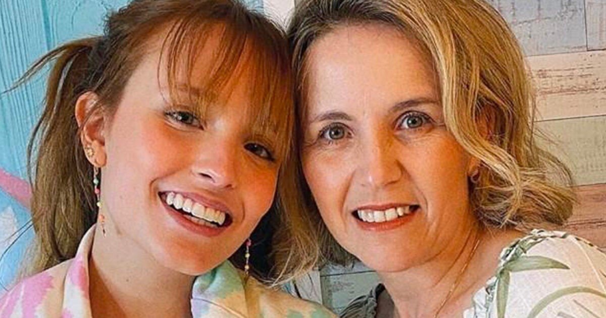 Mãe de Larissa Manoela vendeu mansão em Orlando sem o consentimento da filha, diz colunista